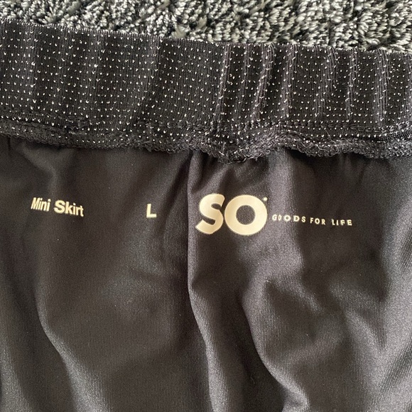 SO Sparkly Mini Skirt. NWT. Size L - Picture 6 of 7
